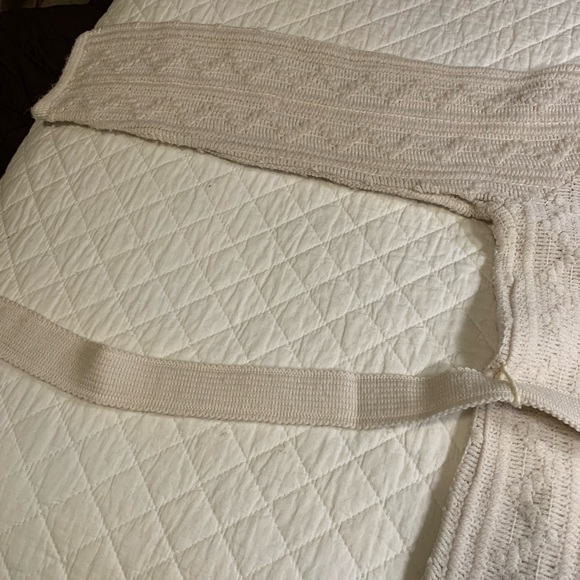 Cream color sweater with belt - Picture 7 of 8